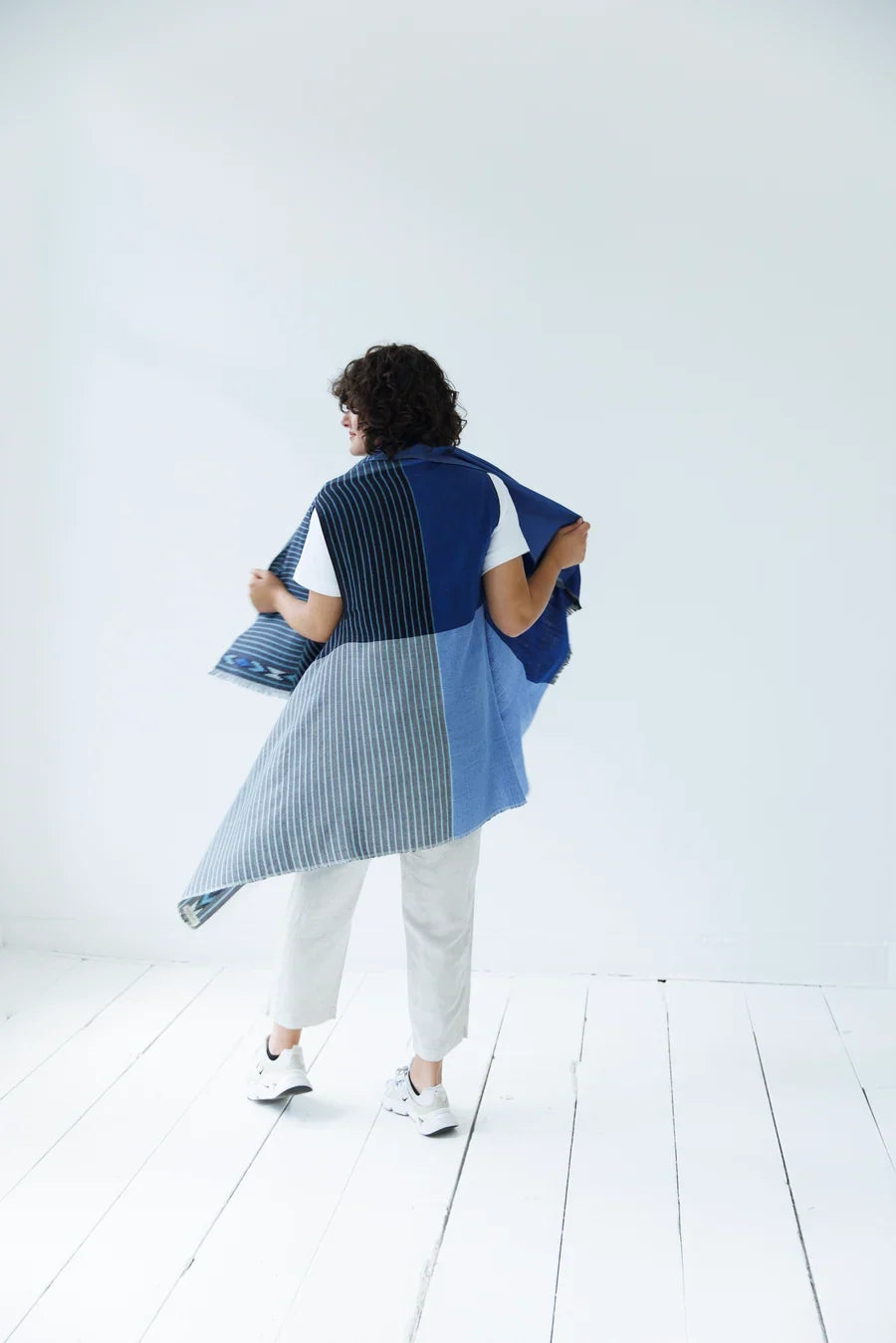 Julahas Light Wool Fusion Blue Cape